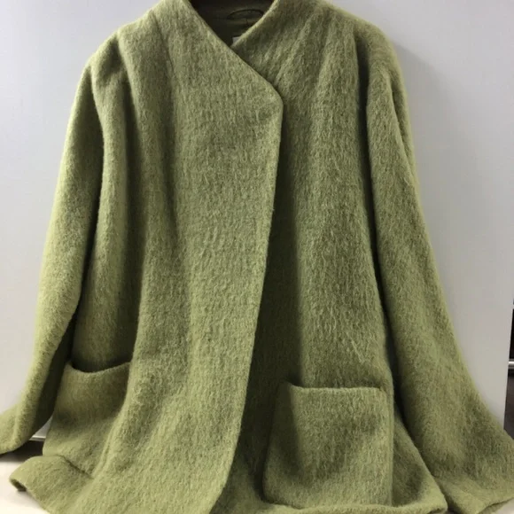 Coat - Picture 2 of 3